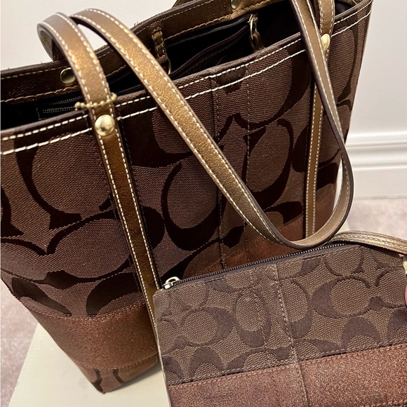 Coach Tote - Picture 3 of 3